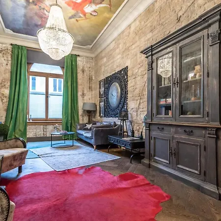 Διαμέρισμα Castle Downtown *