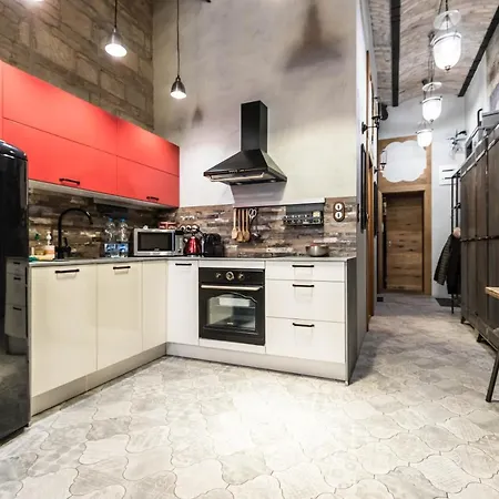 Castle Downtown Apartment *